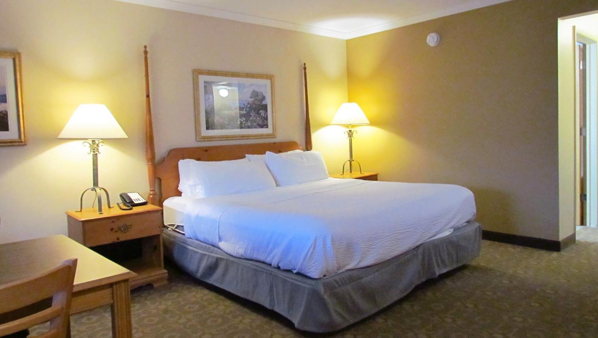 Magnuson Grand Pioneer Inn And Suites Escanaba Exterior foto